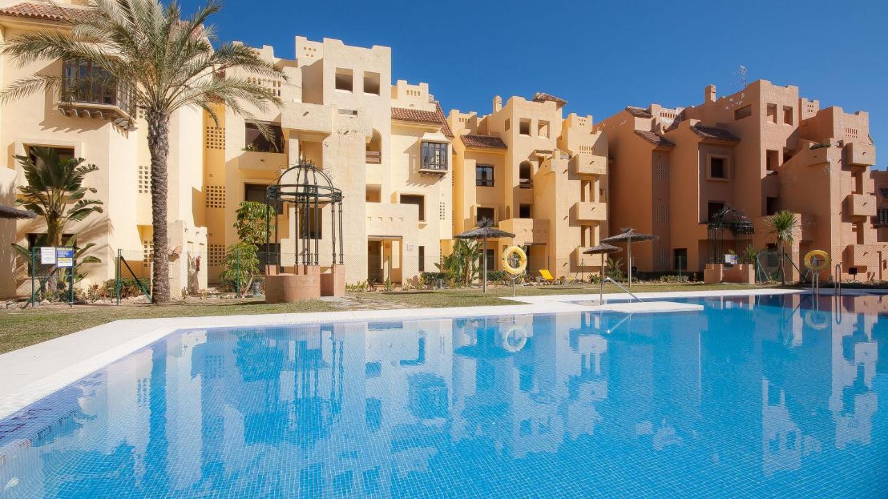 Duquesa Village 16,62,32 Manilva Buitenkant foto
